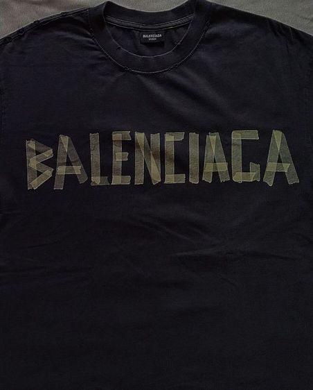 เสื้อยืด Balenciaga  รูปที่ 2