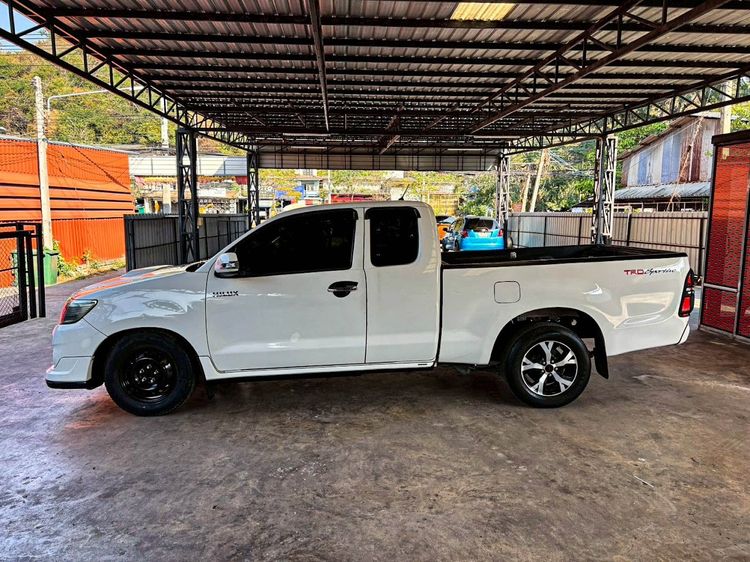 Toyota Hilux Vigo Champ 2013 Smart Cab 2.5 E TRD Sportivo Pickup ดีเซล ไม่ติดแก๊ส เกียร์ธรรมดา ขาว รูปที่ 4