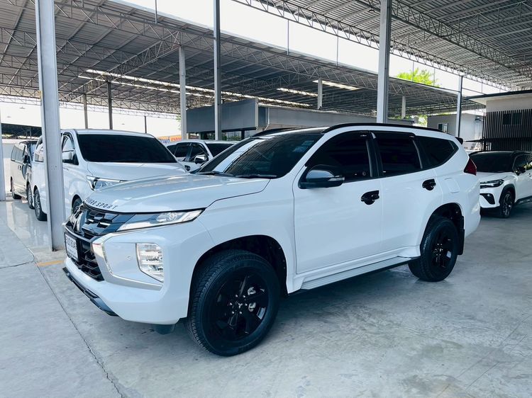 รถ Mitsubishi Pajero Sport 2.4 Elite Edition 2WD สี ขาว