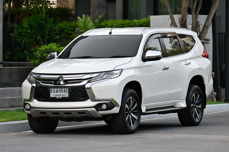 ขาย Mitsubishi Pajero Sport 2.4 GT-Premium 4WD รุ่นท็อปสุด รถบ้านมือเดียวสภาพดีพร้อมใช้งานครับ