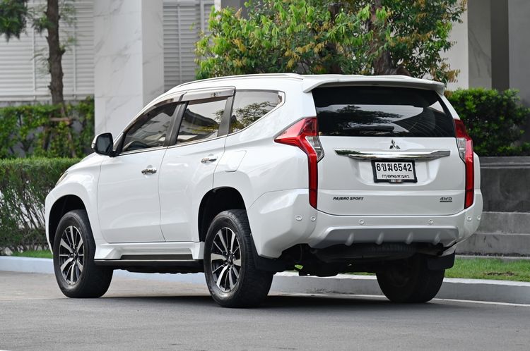 Mitsubishi Pajero Sport 2016 2.4 GT Premium 4WD Utility-car ดีเซล ไม่ติดแก๊ส เกียร์อัตโนมัติ ขาว รูปที่ 3