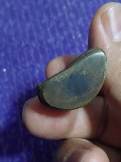 หลวงพ่อเงินบางคลาน พระพิมพ์กลาง มีกริ่ง กรุวัดท่ามะไฟ จ.พิจิตร ประมาณปี 2460 ขนาดกลาง เนื้อทองเหลืองเก่า ของแท้เนื้อจะดูเก่า ซึ้งตา และมีธรร รูปที่ 5