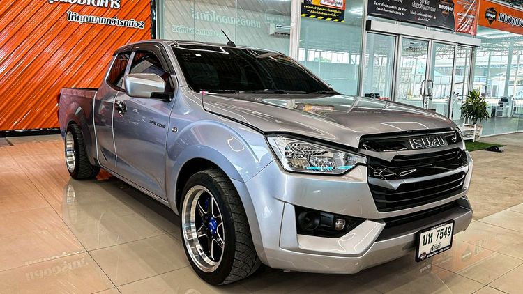 Isuzu D-MAX 2022 1.9 S Pickup ดีเซล ไม่ติดแก๊ส เกียร์ธรรมดา บรอนซ์เงิน รูปที่ 3