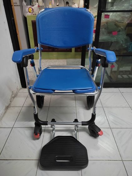 เก้าอี้รถเข็นและขับถ่าย รูปที่ 2