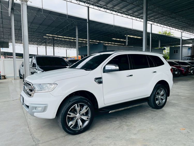 Ford Everest 2018 2.2 Titanium Plus Utility-car ดีเซล ไม่ติดแก๊ส เกียร์อัตโนมัติ ขาว