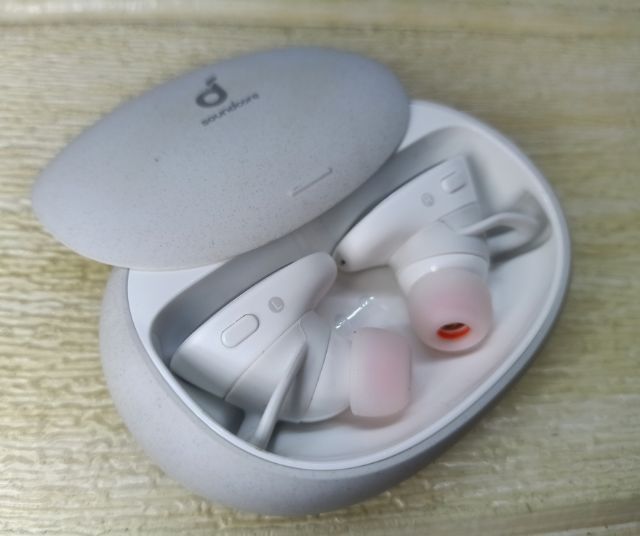 สุดคุ้มให้ไวมีแค่3กล่อง หูฟังไร้สายBTรุ่นท๊อปSoundcore Liberty 2 Proของแท้ จาก4990 เอาไปกล่องล่ะ 1000 เดียว  ของใหม่ไมใช่มือสอง  รูปที่ 2