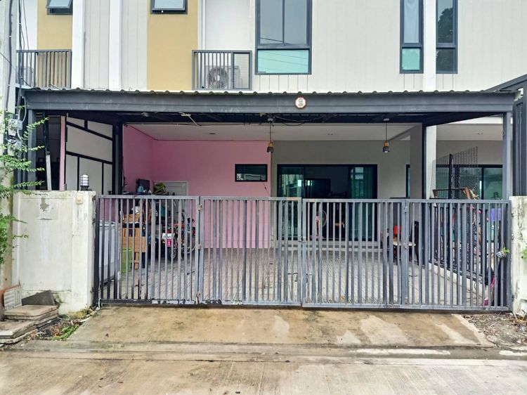 ให้เช่าทาวน์โฮม 2ชั้น โครงการ เดอะโมดิชราชพฤกษ์    