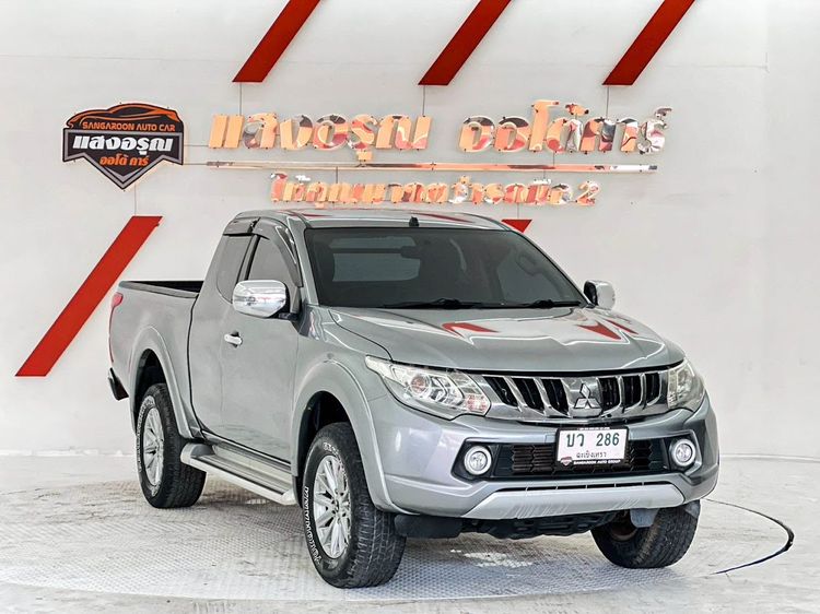 Mitsubishi Triton 2017 All New Mega Cab 2.4 GLS Plus Pickup ดีเซล ไม่ติดแก๊ส เกียร์ธรรมดา เทา รูปที่ 3