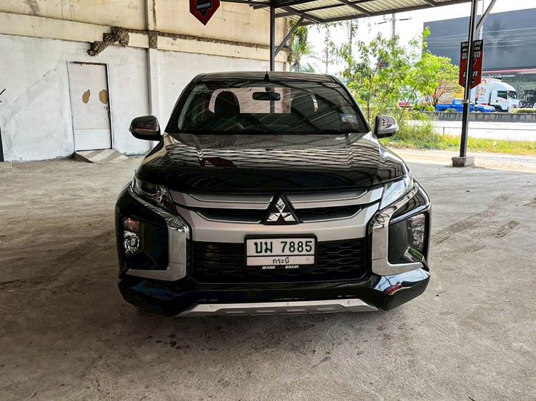 Mitsubishi Triton 2019 All New Mega Cab 2.5 GLX Pickup ดีเซล ไม่ติดแก๊ส เกียร์ธรรมดา ดำ รูปที่ 2