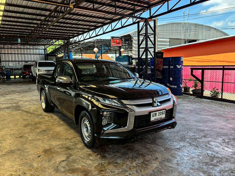 Mitsubishi Triton 2019 All New Mega Cab 2.5 GLX Pickup ดีเซล ไม่ติดแก๊ส เกียร์ธรรมดา ดำ รูปที่ 3