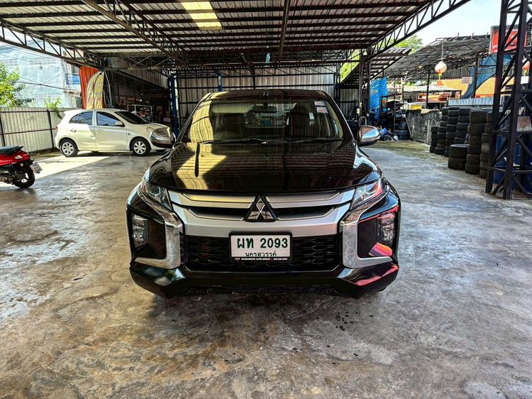 Mitsubishi Triton 2019 All New Mega Cab 2.5 GLX Pickup ดีเซล ไม่ติดแก๊ส เกียร์ธรรมดา ดำ รูปที่ 2