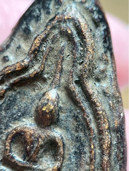 พระพิมพ์ซุ้มระฆัง หลวงปู่บุญวัดกลางบางแก้ว รูปที่ 8