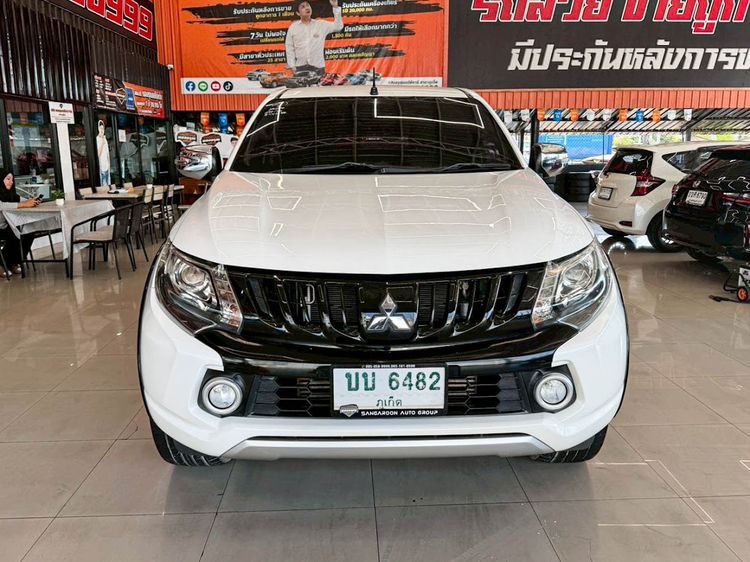 Mitsubishi Triton 2017 All New Mega Cab 2.4 GLS Plus Pickup ดีเซล ไม่ติดแก๊ส เกียร์ธรรมดา ขาว รูปที่ 2