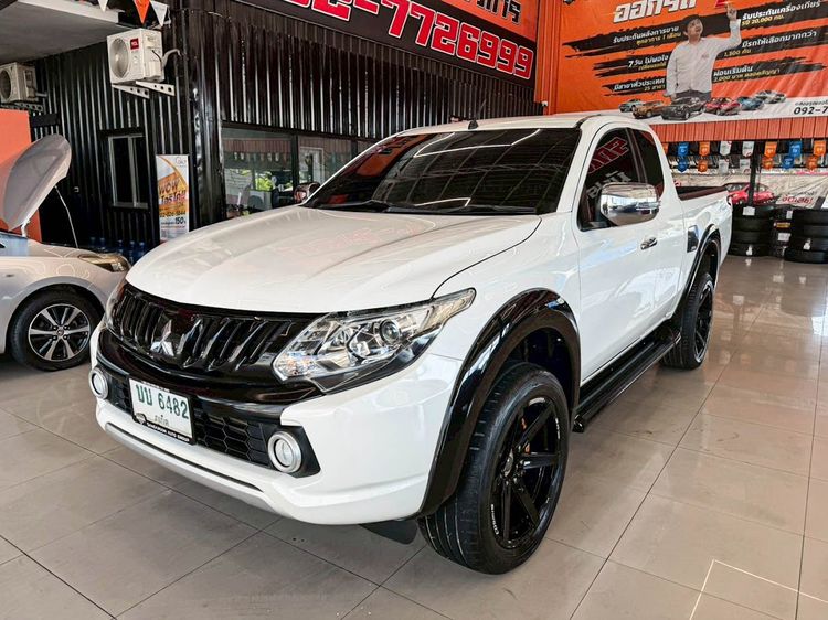 Mitsubishi Triton 2017 All New Mega Cab 2.4 GLS Plus Pickup ดีเซล ไม่ติดแก๊ส เกียร์ธรรมดา ขาว