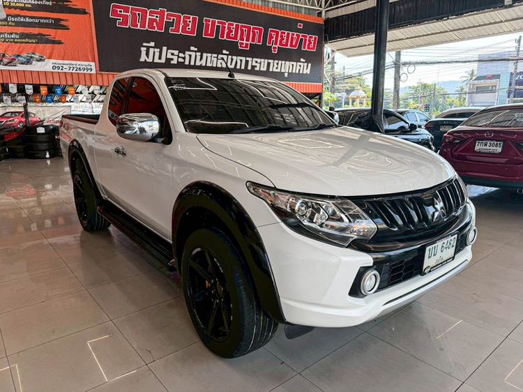 Mitsubishi Triton 2017 All New Mega Cab 2.4 GLS Plus Pickup ดีเซล ไม่ติดแก๊ส เกียร์ธรรมดา ขาว รูปที่ 3