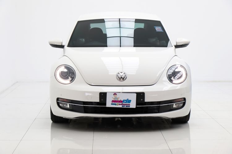 Volkswagen Beetle 2013 1.2 TSi Sedan เบนซิน ไม่ติดแก๊ส เกียร์อัตโนมัติ ขาว รูปที่ 4