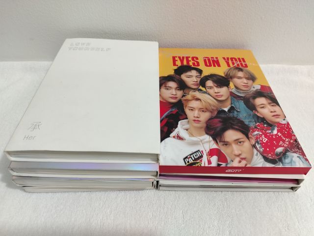 ขาย​ของสะสม​ GOT7 และ​ BTS