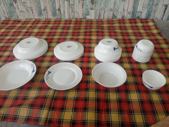 ขายเหมาชุดถ้วยจานชาม ยี่ห้อ HARMONIA ประเทศ ฝรั่งเศส