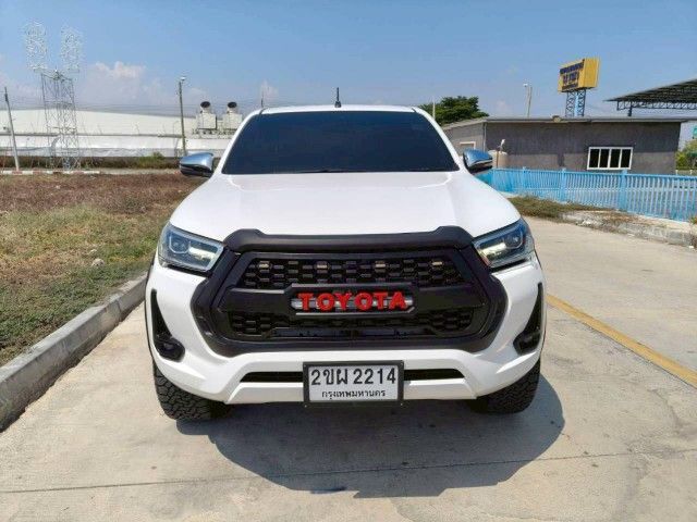 รถ Toyota Hilux Revo 2.4 Prerunner Mid สี ขาว
