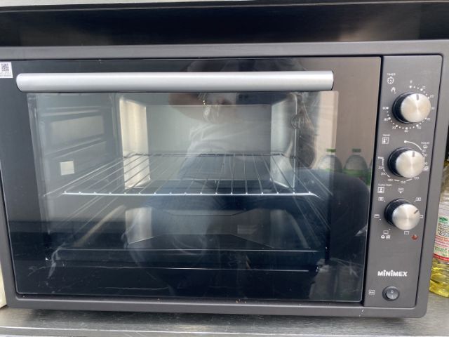 เตาอบ ซื้อมาผิดรุ่น ใช้ไปเเค่3ครั้งเอง รูปที่ 3