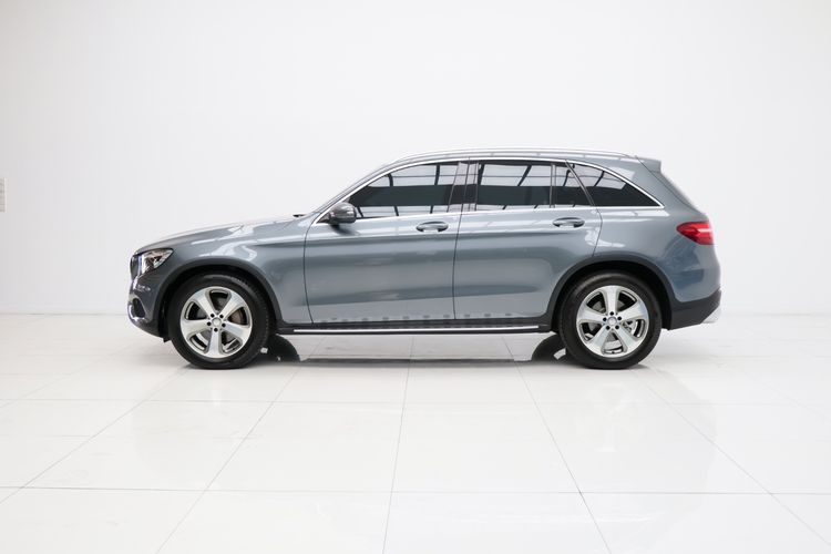 Mercedes-Benz GLC-Class 2016 GLC250 Sedan ดีเซล ไม่ติดแก๊ส เกียร์อัตโนมัติ เทา รูปที่ 3