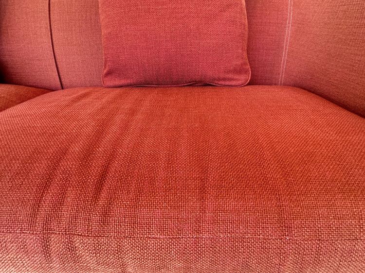 โซฟา 2 ที่นั่ง แบรนด์ LA-Z-BOY เบาะผ้าสีน้ำตาลแดง ถอดปลอกได้ รูปที่ 10