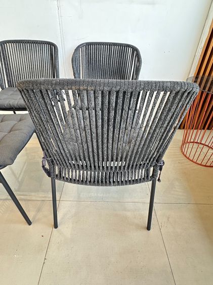 เก้าอี้ สไตล์โมเดิร์น พิงหลังร้อยเชือกถักสีดำ มีเบาะผ้าสีเทา โครงขาเหล็กอัลลอยด์  รูปที่ 7