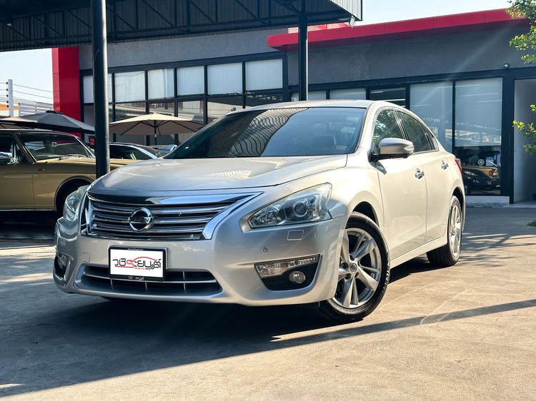 รถ Nissan Teana 2.5 XV สี เทา