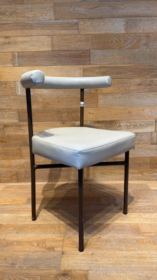 เก้าอี้นวม/เก้าอี้มีที่เท้าแขน ผ้าหุ้มเบาะ  เก้าอี้ เบาะผ้าสีเทา ขาเหล็กสีดำ