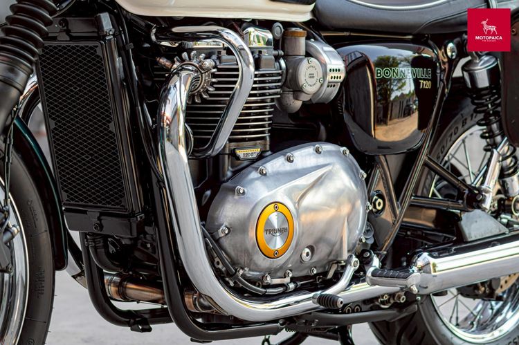 Triumph Bonneville T120 ปี2018 มือเดียว สีทูโทน วิ่งน้อย6,000Km. รูปที่ 9