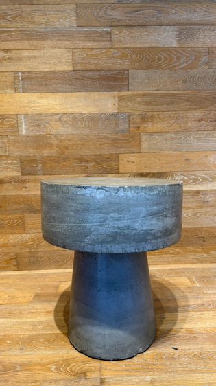 อื่นๆ อื่นๆ เทา เก้าอี้ปูน ทรงกลม