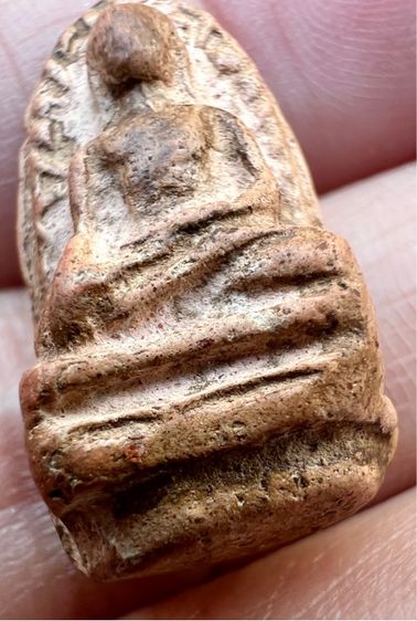 พระรอด วัดมหาวันพิมพ์กลาง  รูปที่ 3