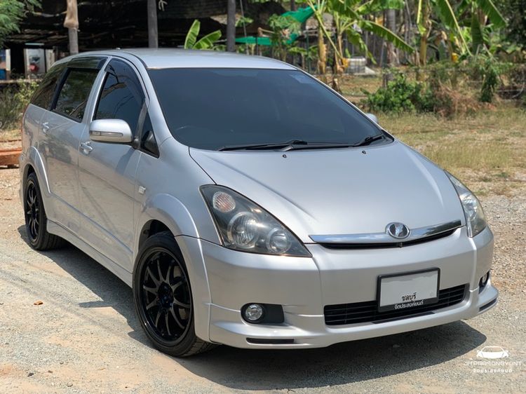 รถ Toyota Wish 2.0 Q สี เทา