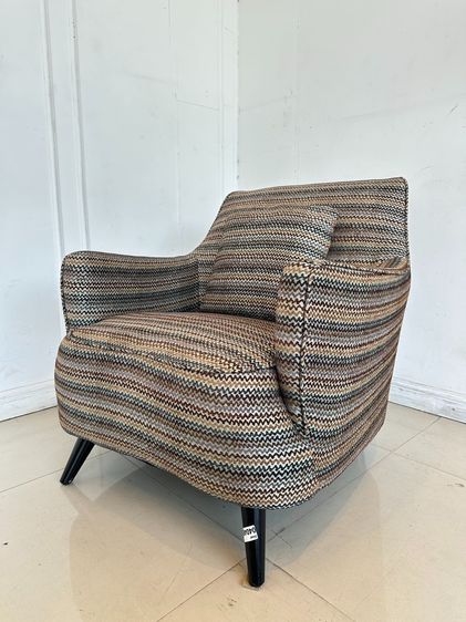 เก้าอี้อาร์มแชร์ พร้อมสตูล เบาะผ้าลายสีเขียวน้ำตาล รูปที่ 4