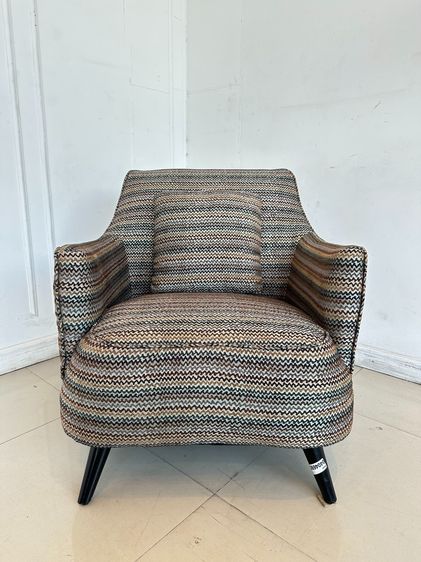 เก้าอี้อาร์มแชร์ พร้อมสตูล เบาะผ้าลายสีเขียวน้ำตาล รูปที่ 3