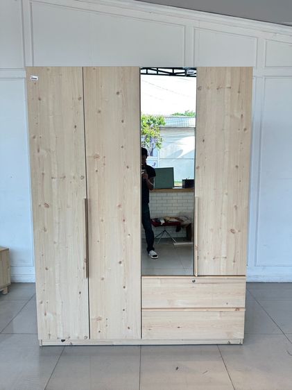 ตู้เสื้อผ้า 4 บานเปิด 2 ลิ้นชัก โครงฐานไม้ MDF สีบีช 