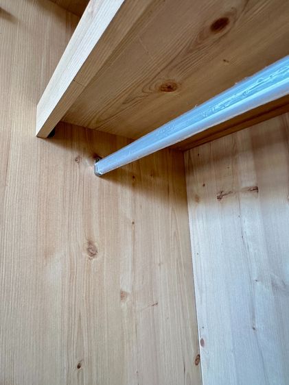 ตู้เสื้อผ้า 4 บานเปิด 2 ลิ้นชัก โครงฐานไม้ MDF สีบีช  รูปที่ 11