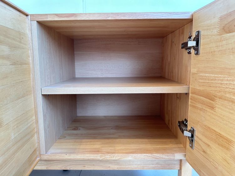 ตู้วางทีวี 3 บานเปิด  โครงไม้สนประสานทั้งตัว แผ่นหลังไม้อัดมีรูร้อยสาย รูปที่ 11