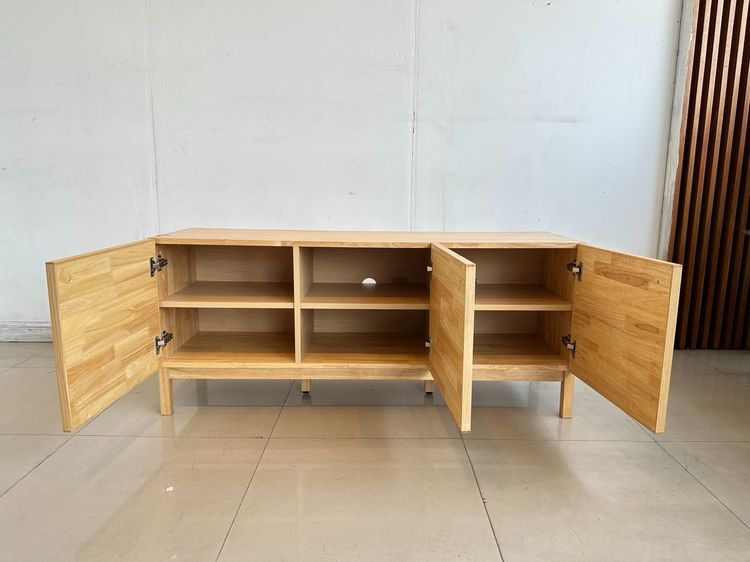 ตู้วางทีวี 3 บานเปิด  โครงไม้สนประสานทั้งตัว แผ่นหลังไม้อัดมีรูร้อยสาย รูปที่ 9