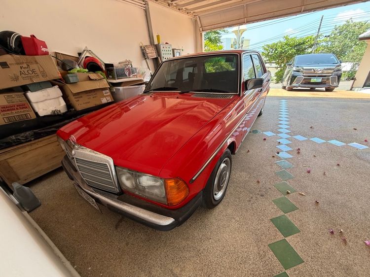 Mercedes-Benz E-Class 1976 E230 เบนซิน แดง รูปที่ 4