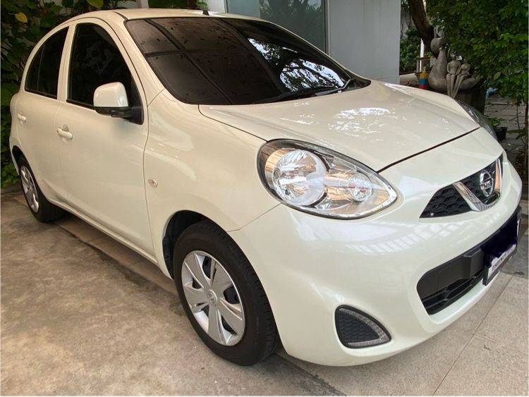 รถ Nissan March 1.2 EL สี ขาว
