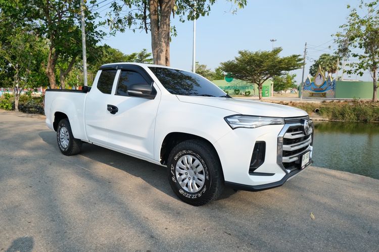 รถ MG Extender 2.0 Grand D สี ขาว
