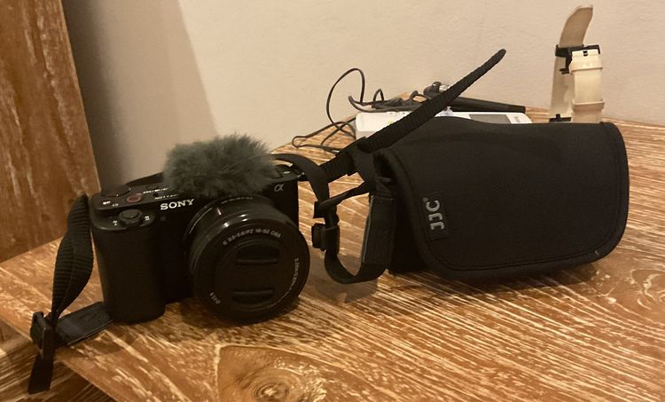 Sony ZV-E10 + 16-50mm lens รูปที่ 2