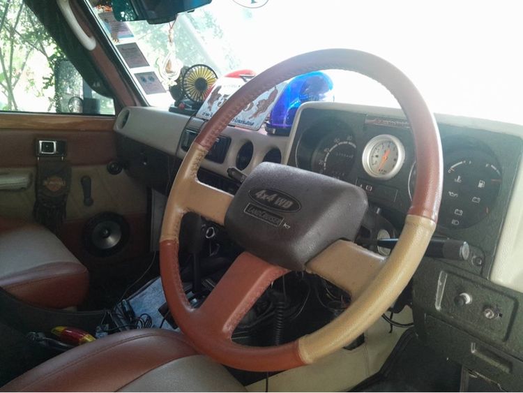 Toyota Land Cruiser 1965 4.0 4WD Pickup ดีเซล ไม่ติดแก๊ส เกียร์ธรรมดา น้ำตาล รูปที่ 3