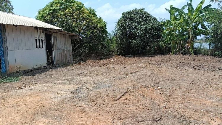 ใช่ ที่ดินติดถนนติดคลองสาธารณะ รูปที่ 2