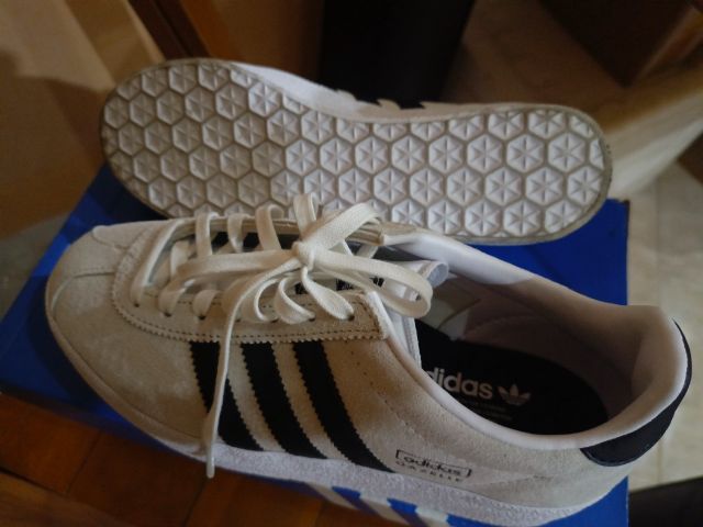 รองเท้าผ้าใบ แบรนด์แท้ รูปที่ 3