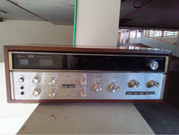 เครื่องขยายเสียง Sansui