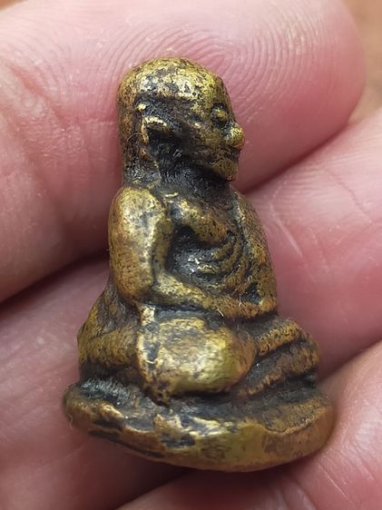 หลวงพ่อเงินพิมพ์ขี้ตา เก่ามาก รูปที่ 4