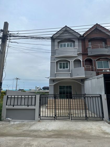 ขายบ้าน ให้เช่า บ้านหลังริม