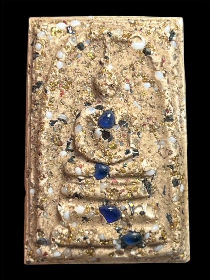 พระสมเด็จเม็ดพระธาตุพิมพ์ใหญ่ฐานแซมหลังเจดีย์พระธาตุพนม เห็นเม็ดพระธาตุชัดเจน